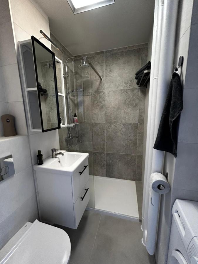 Sky Apartment Comfy Suite Pereca Varşovia Exterior foto