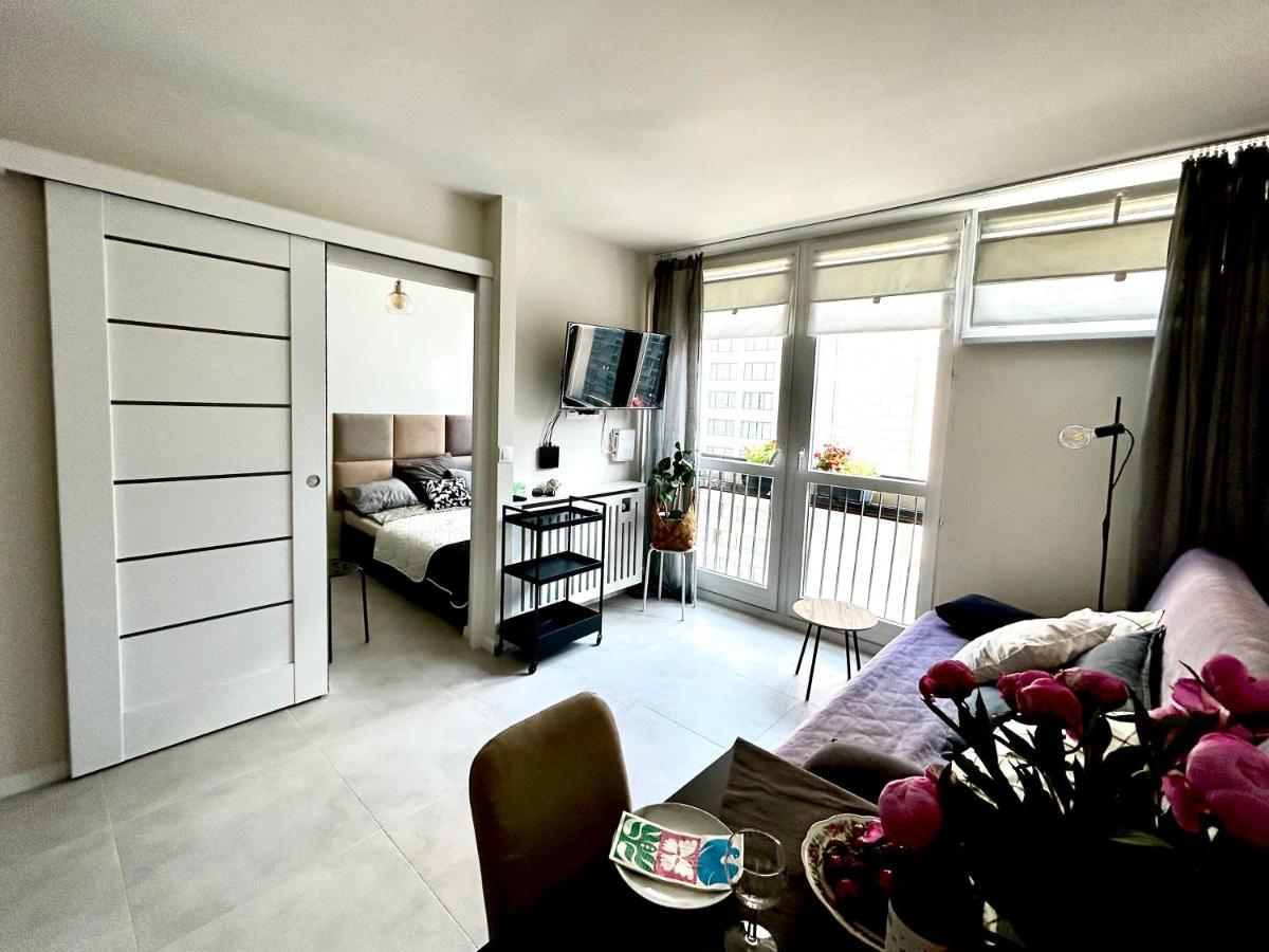 Sky Apartment Comfy Suite Pereca Varşovia Exterior foto