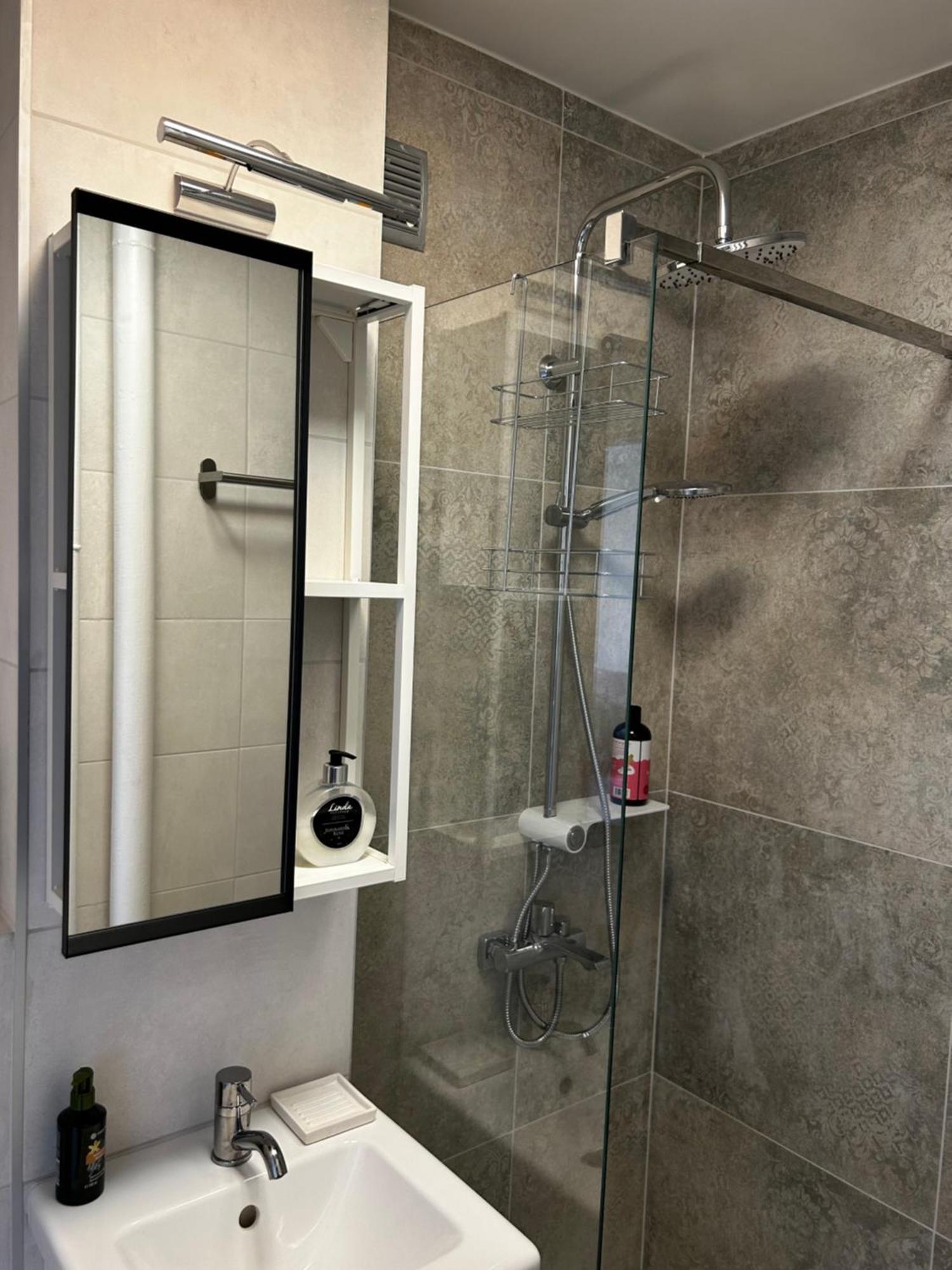 Sky Apartment Comfy Suite Pereca Varşovia Exterior foto