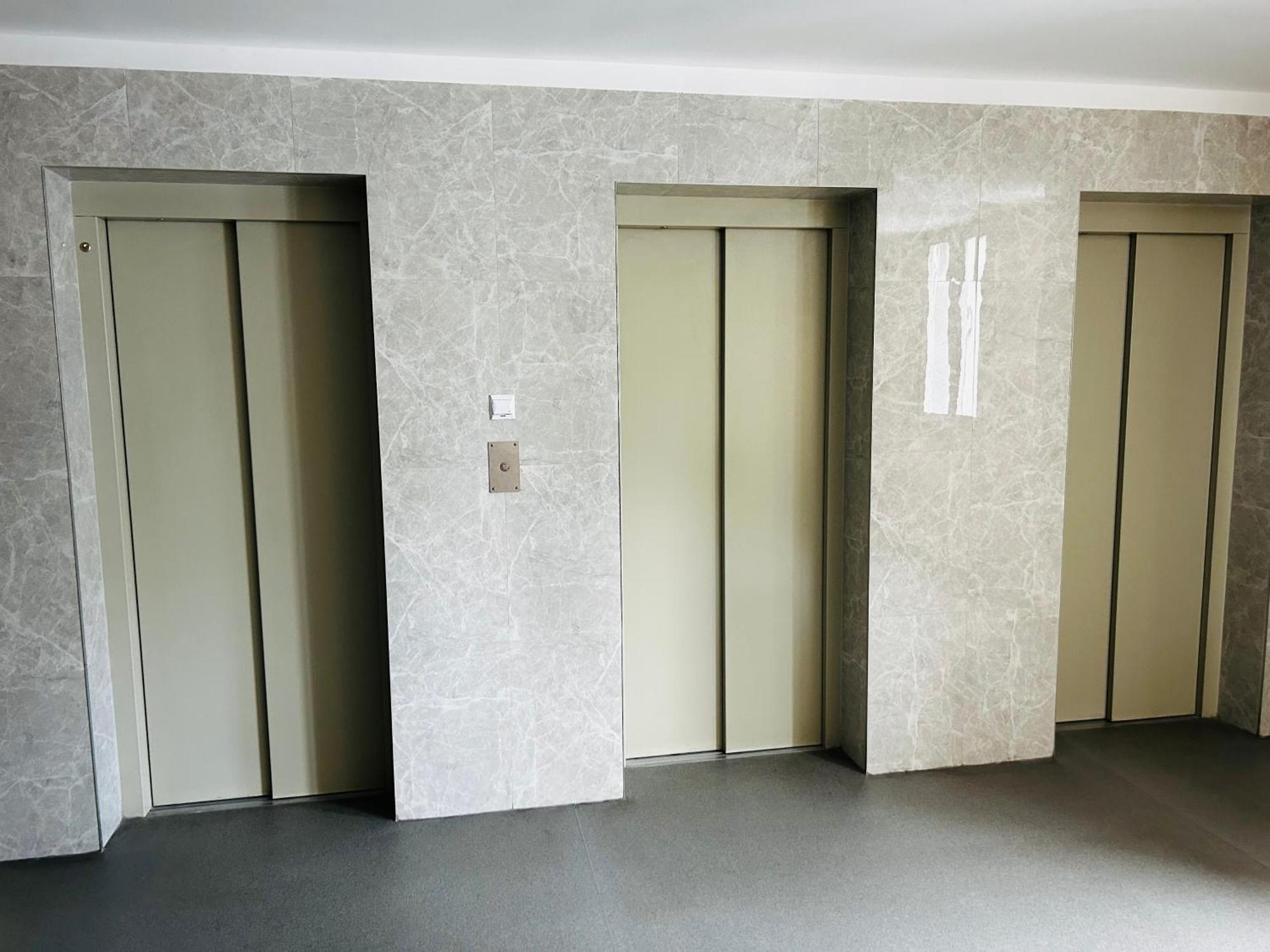 Sky Apartment Comfy Suite Pereca Varşovia Exterior foto